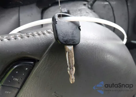 2001 Ford F150 из США, поврежденный, VIN 1FTRX17L61NB83384